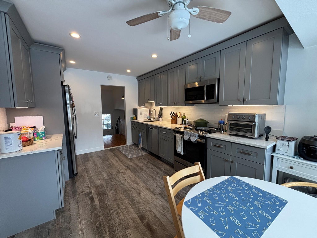 4 of 29 - 6 Eldridge Place, Glen Cove, NY