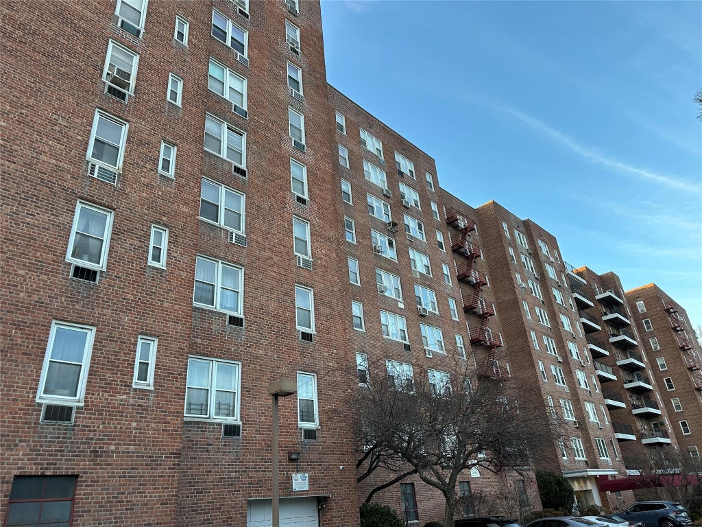 1 of 26 - 245 Rumsey Road 7x, Yonkers, NY