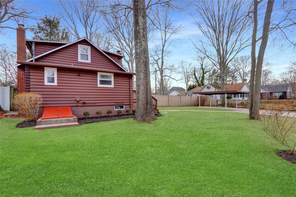 16 of 21 - 94 Upton Drive, Sound Beach, NY