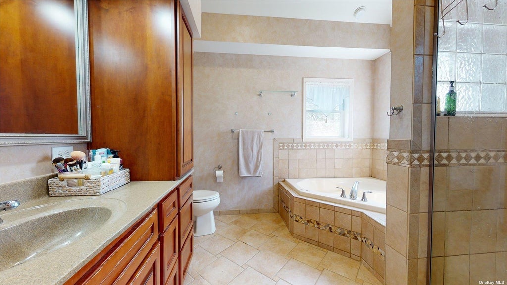 14 of 24 - 5 Southwind Road, Remsenburg, NY