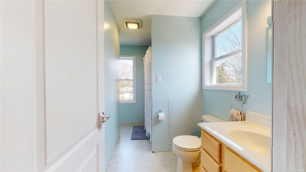 18 of 24 - 5 Southwind Road, Remsenburg, NY