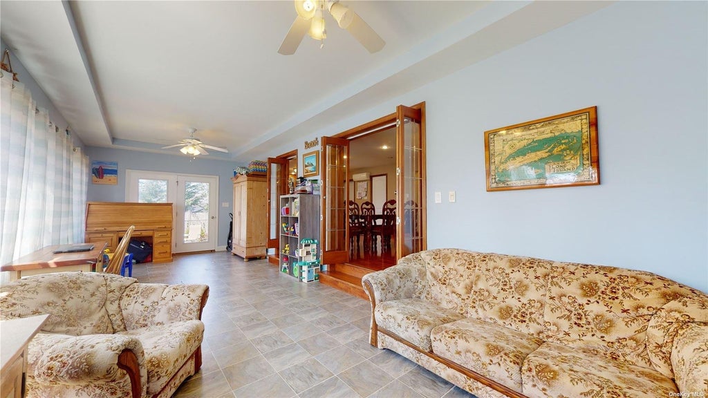 8 of 24 - 5 Southwind Road, Remsenburg, NY