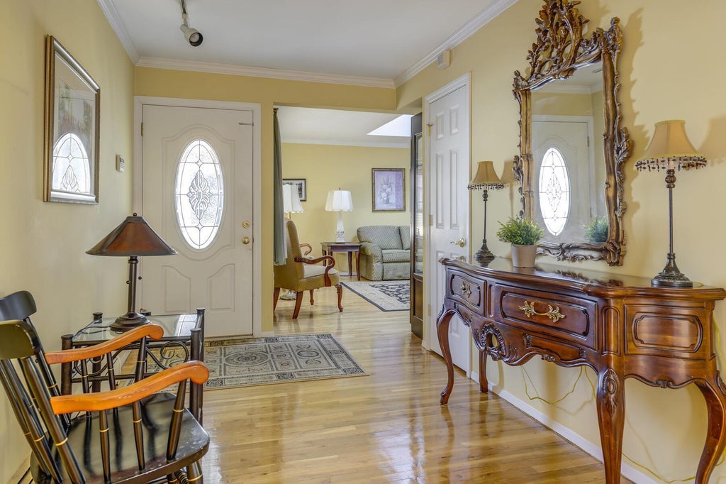 3 of 17 - 9 Shaker Ridge Lane, East Northport, NY