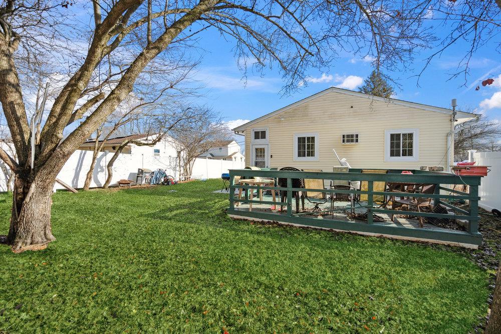 21 of 28 - 181 Elm Drive, Bay Shore, NY