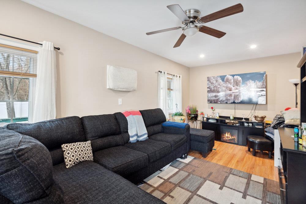 4 of 28 - 181 Elm Drive, Bay Shore, NY