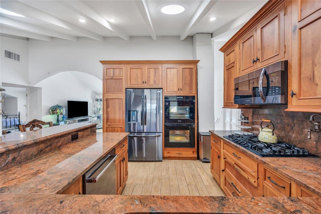10 of 41 - 16 Walnut Drive, Shoreham, NY