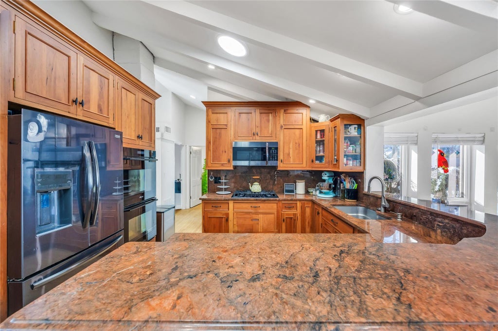 13 of 41 - 16 Walnut Drive, Shoreham, NY