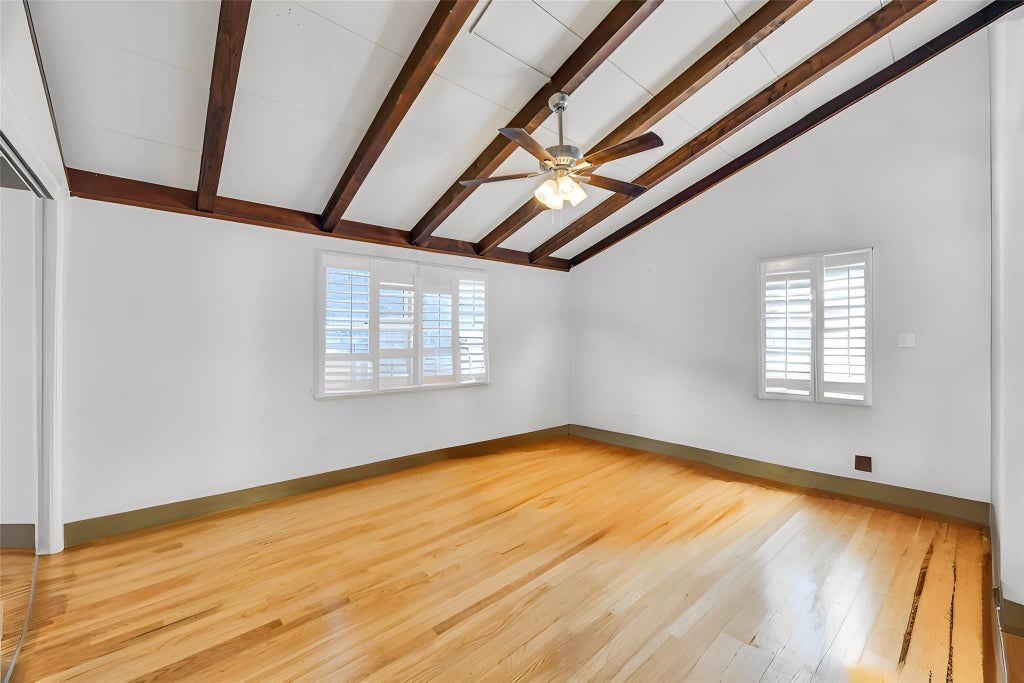 17 of 41 - 16 Walnut Drive, Shoreham, NY