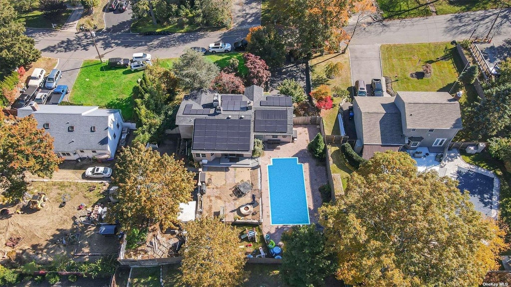2 of 41 - 16 Walnut Drive, Shoreham, NY