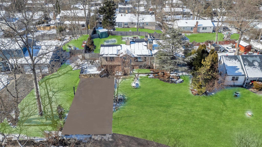 35 of 41 - 16 Walnut Drive, Shoreham, NY