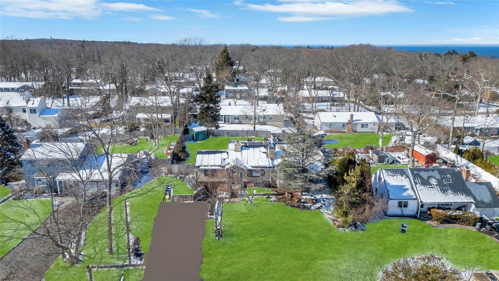 38 of 41 - 16 Walnut Drive, Shoreham, NY