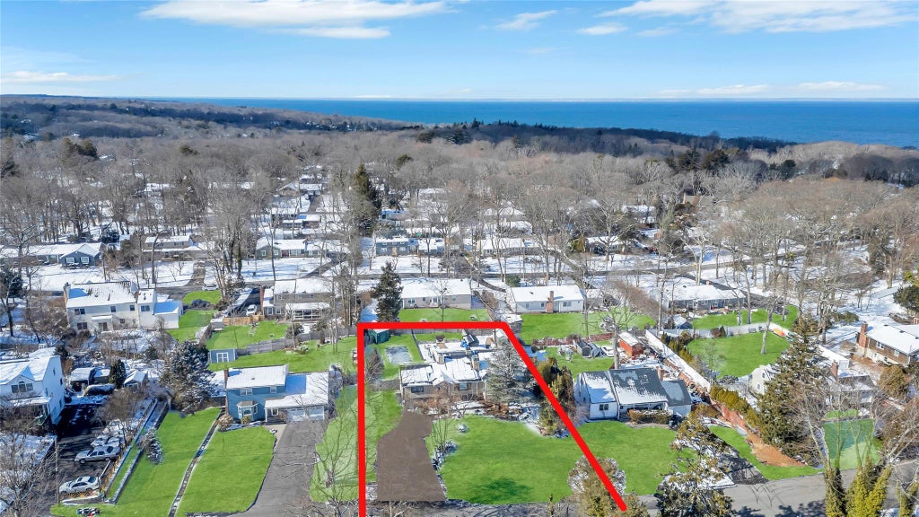 39 of 41 - 16 Walnut Drive, Shoreham, NY
