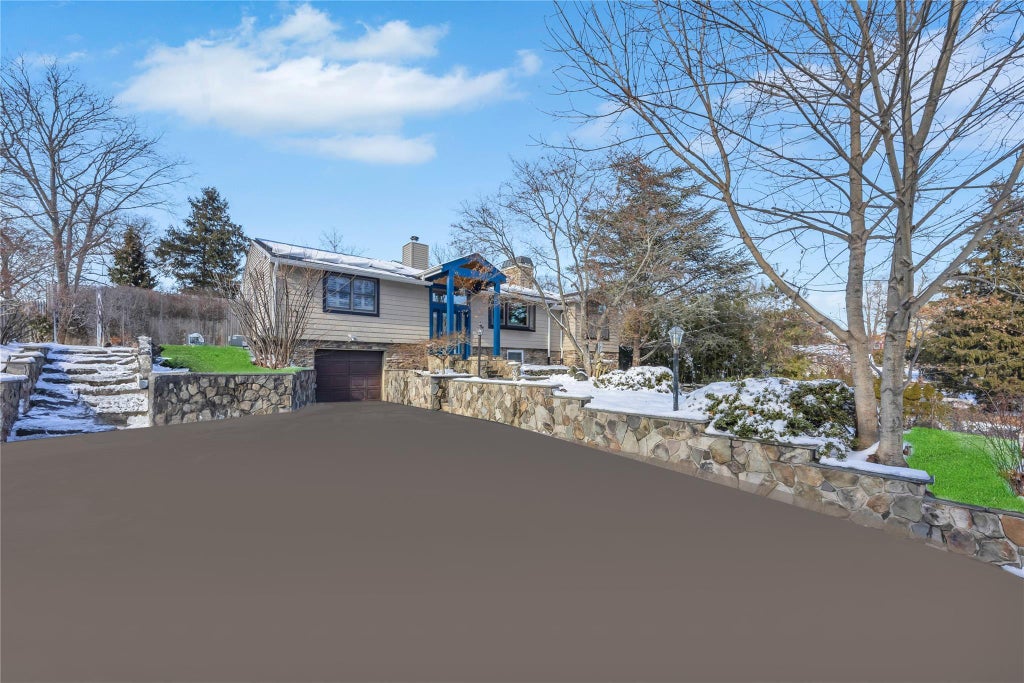 40 of 41 - 16 Walnut Drive, Shoreham, NY