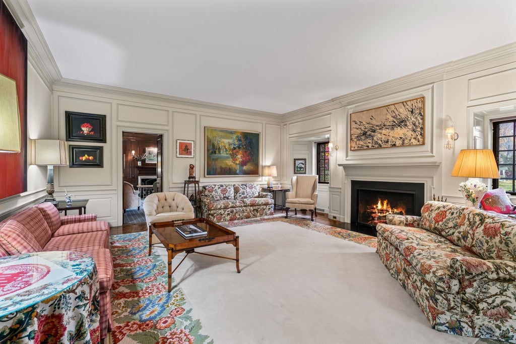 9 of 31 - 95 Piping Rock Road, Locust Valley, NY