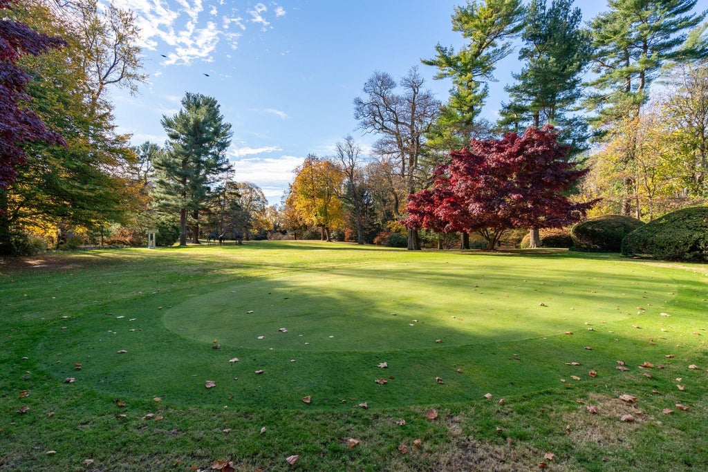 24 of 31 - 95 Piping Rock Road, Locust Valley, NY