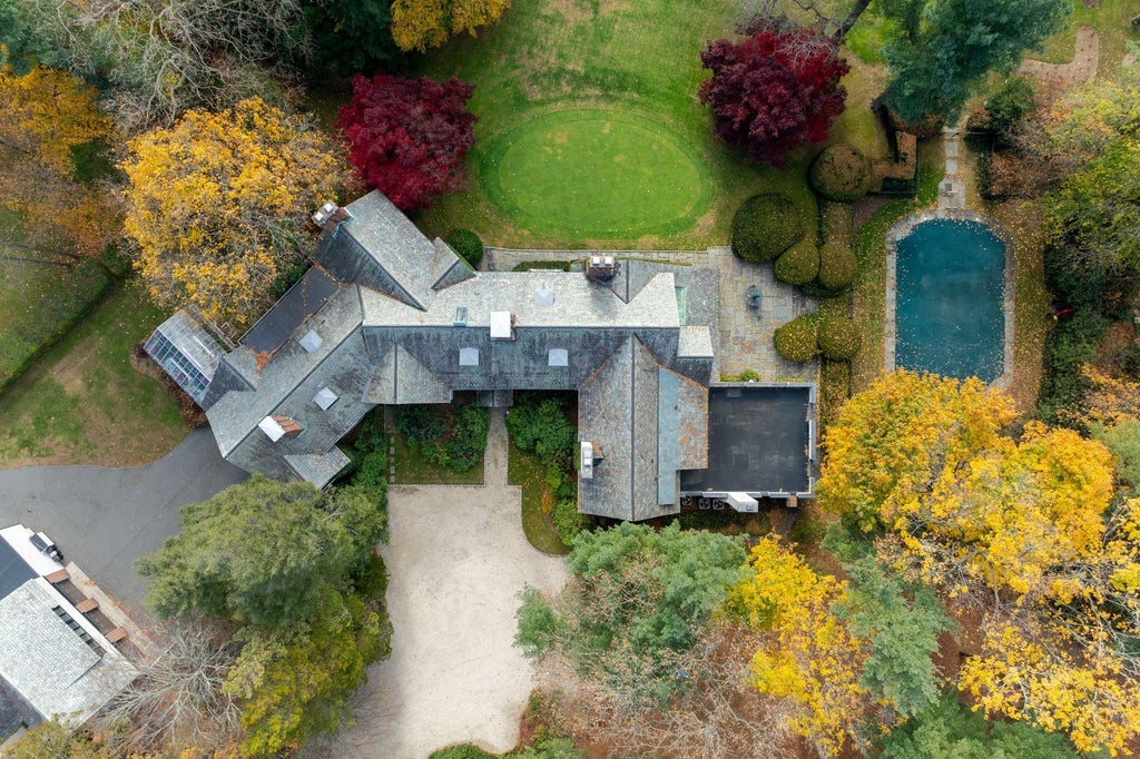 30 of 31 - 95 Piping Rock Road, Locust Valley, NY