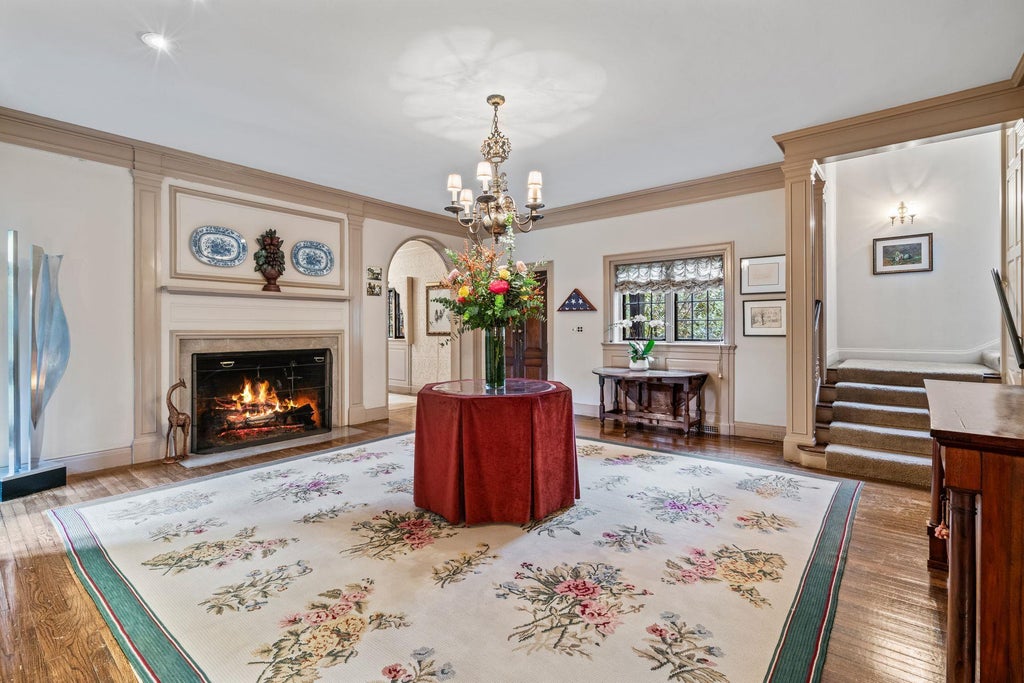 5 of 31 - 95 Piping Rock Road, Locust Valley, NY