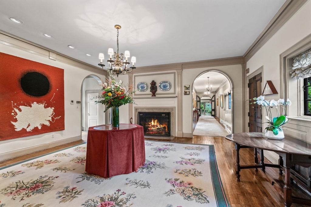6 of 31 - 95 Piping Rock Road, Locust Valley, NY