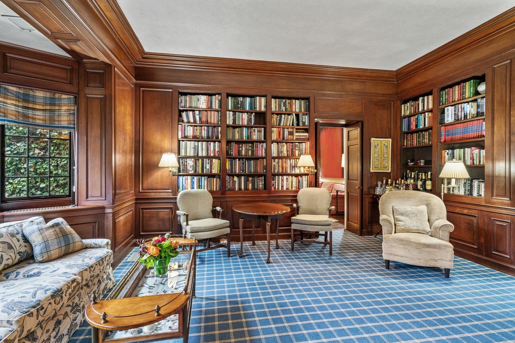 8 of 31 - 95 Piping Rock Road, Locust Valley, NY