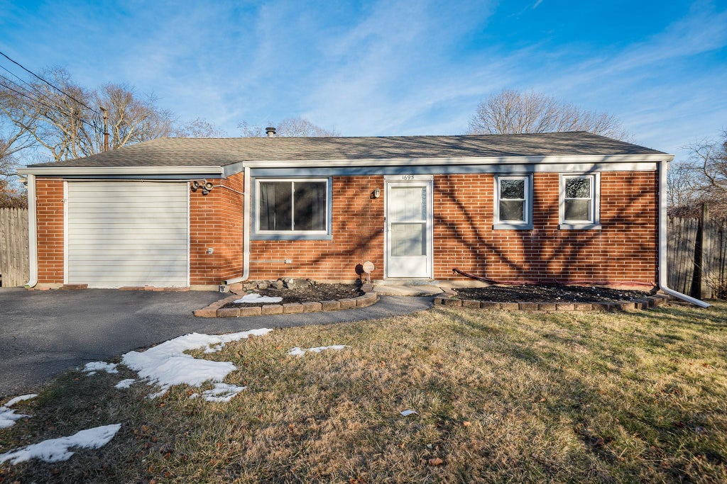 2 of 26 - 1695 Thompson Drive, Bay Shore, NY
