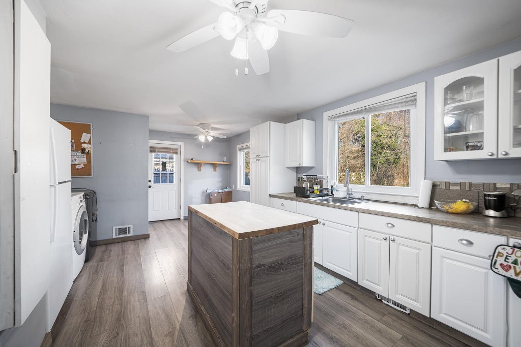 6 of 26 - 1695 Thompson Drive, Bay Shore, NY