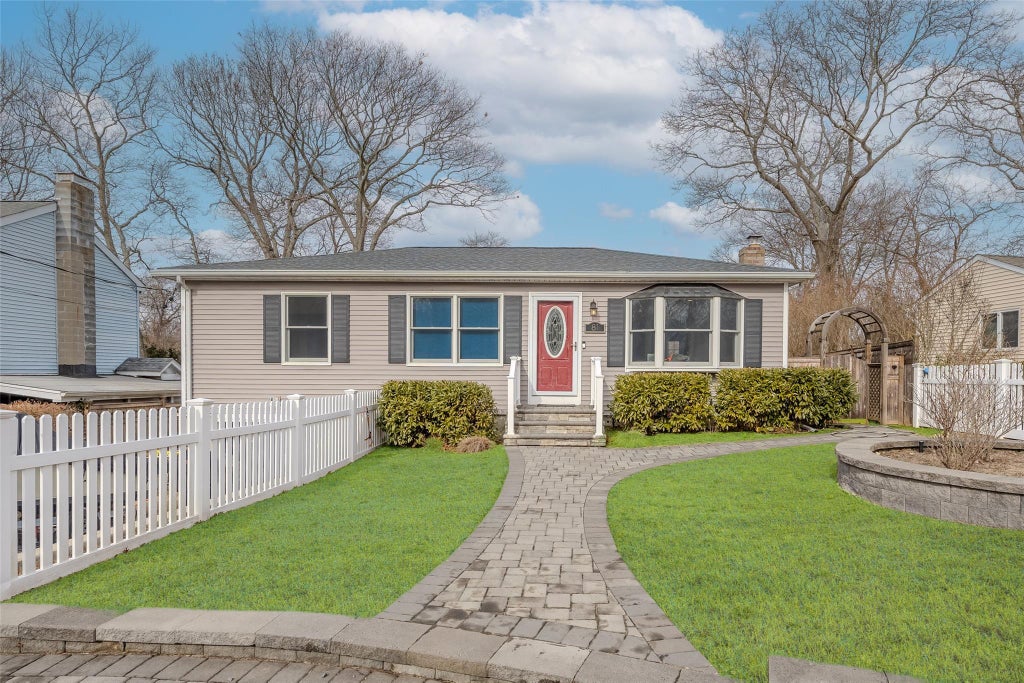 1 of 42 - 81 Queen Drive, Sound Beach, NY