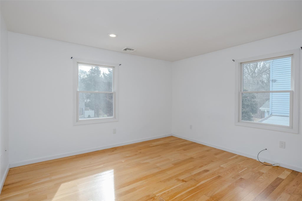 22 of 42 - 81 Queen Drive, Sound Beach, NY