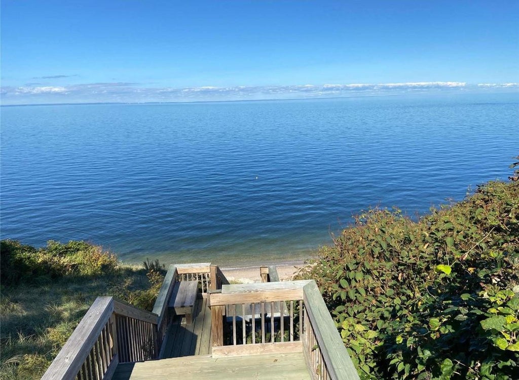3 of 42 - 81 Queen Drive, Sound Beach, NY