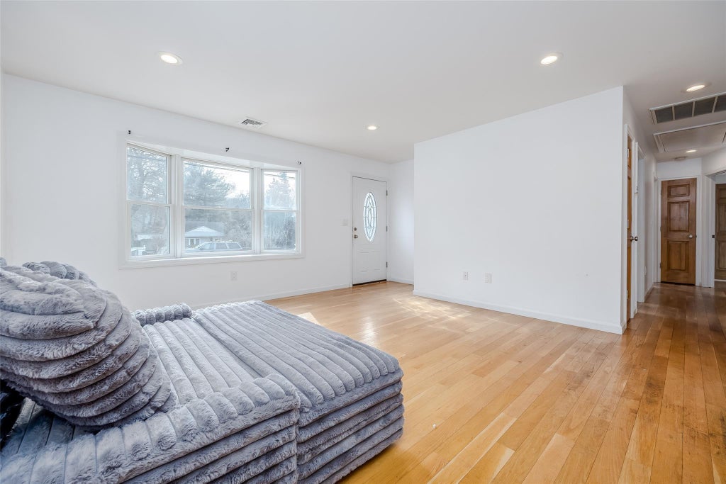 8 of 42 - 81 Queen Drive, Sound Beach, NY