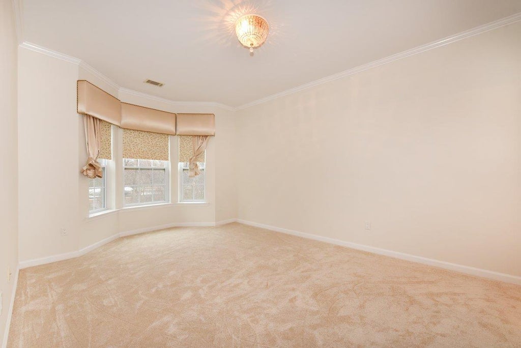 10 of 20 - 175 Spring Drive, East Meadow, NY