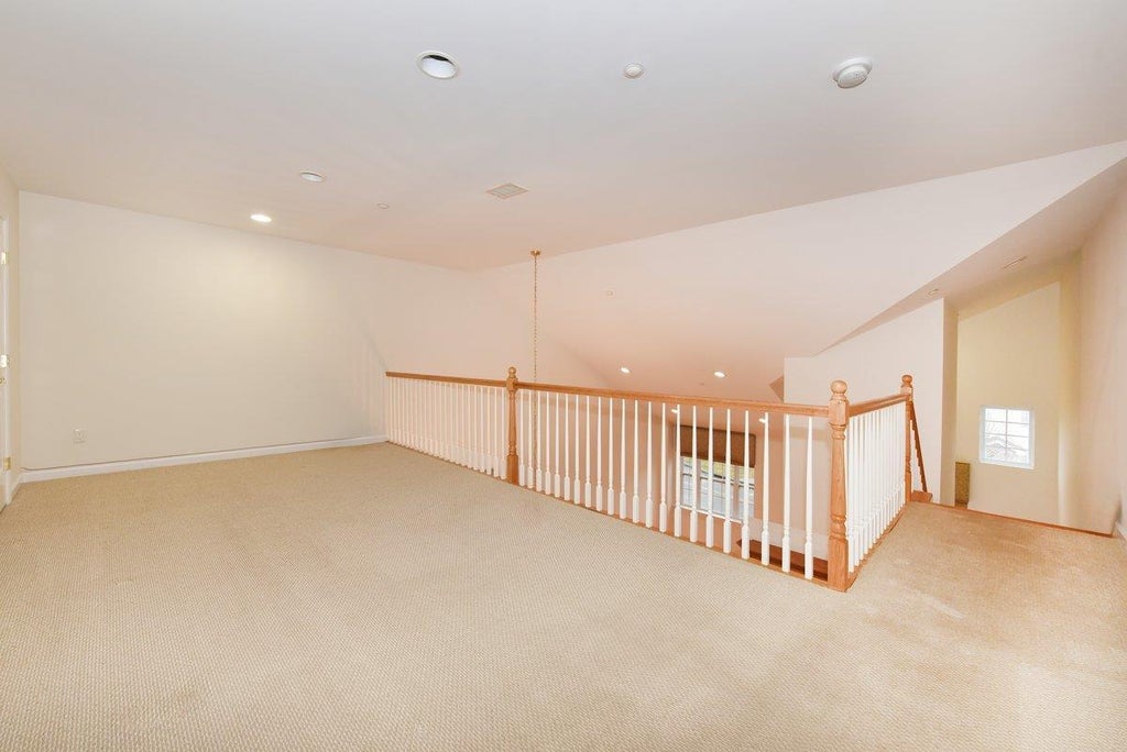 15 of 20 - 175 Spring Drive, East Meadow, NY
