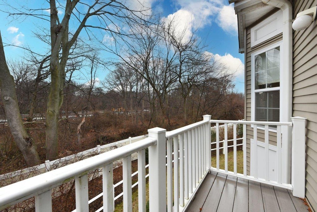19 of 20 - 175 Spring Drive, East Meadow, NY