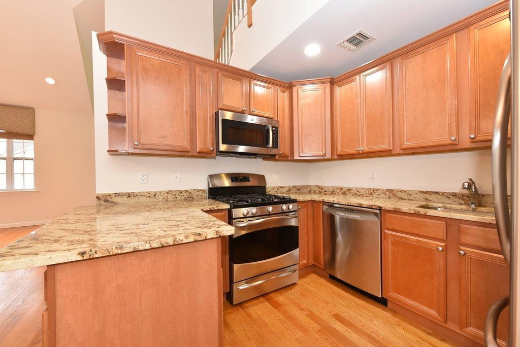 8 of 20 - 175 Spring Drive, East Meadow, NY
