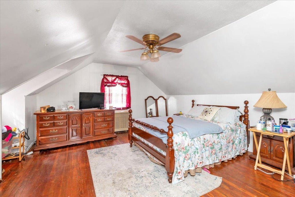 9 of 16 - 579 Keller Avenue, Elmont, NY