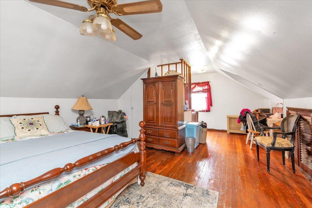 10 of 16 - 579 Keller Avenue, Elmont, NY