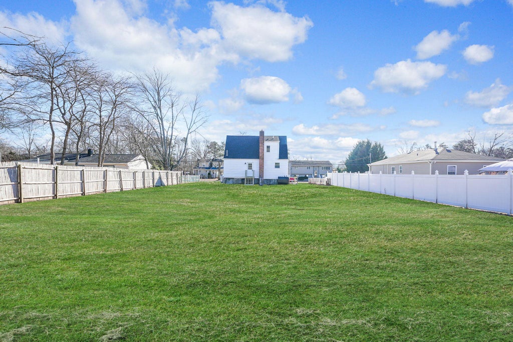 24 of 27 - 81 Frederick Avenue, Bay Shore, NY