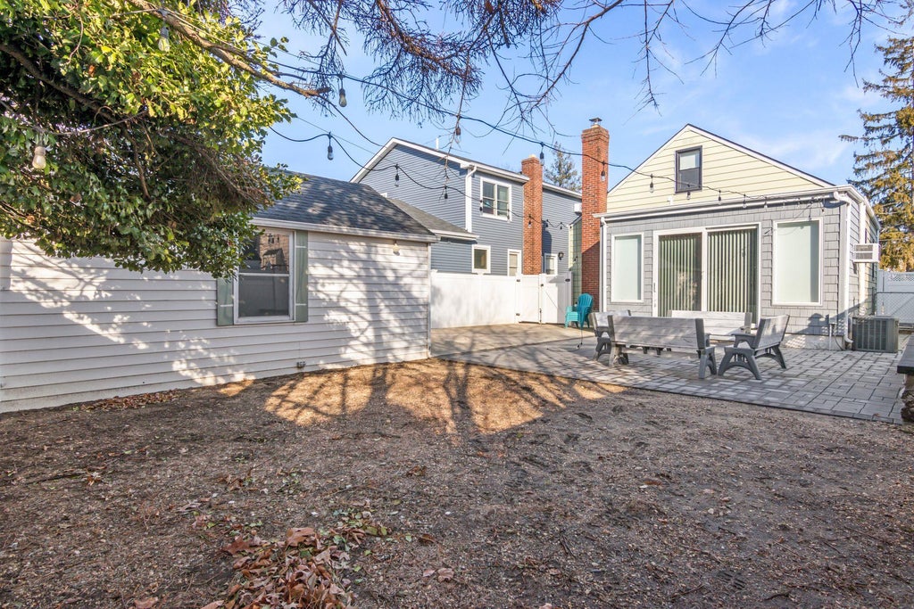 19 of 26 - 205 Goldenrod Avenue, Franklin Square, NY