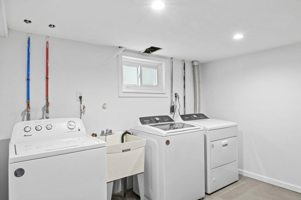 22 of 26 - 205 Goldenrod Avenue, Franklin Square, NY