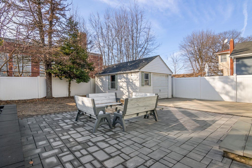 23 of 26 - 205 Goldenrod Avenue, Franklin Square, NY