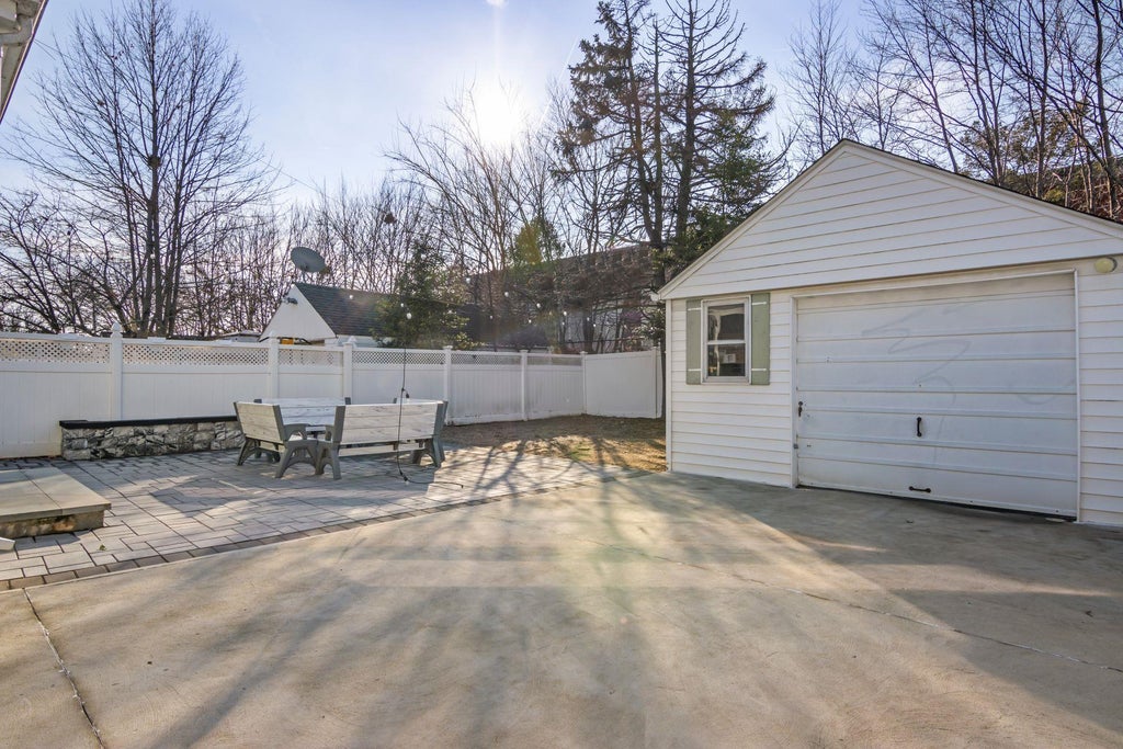 25 of 26 - 205 Goldenrod Avenue, Franklin Square, NY