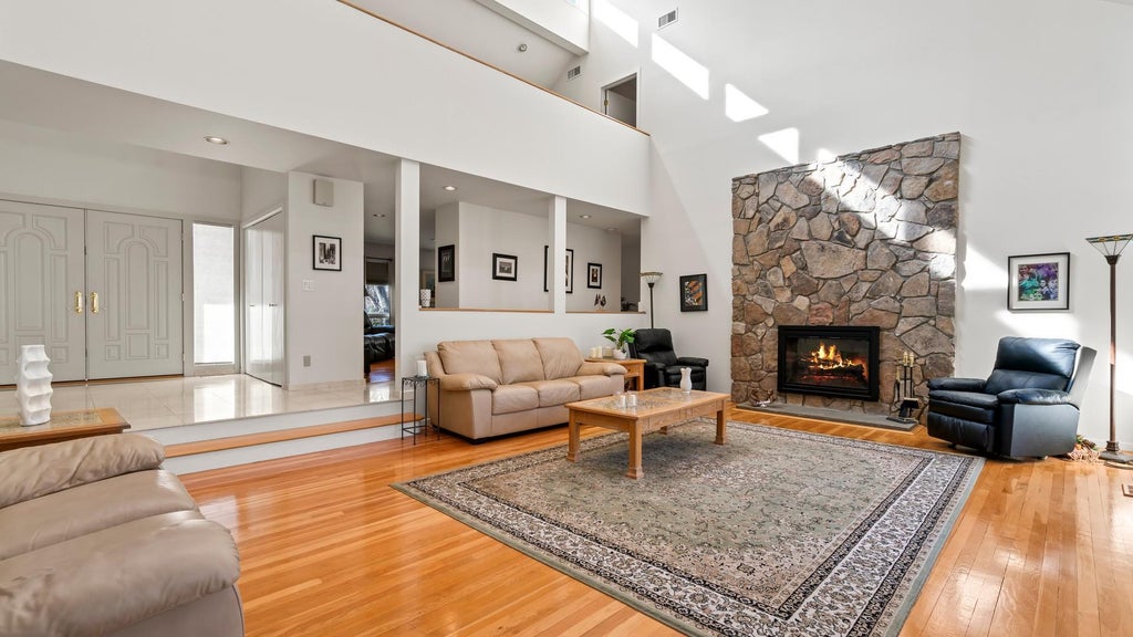 9 of 30 - 23 Store Hill Road, Old Westbury, NY