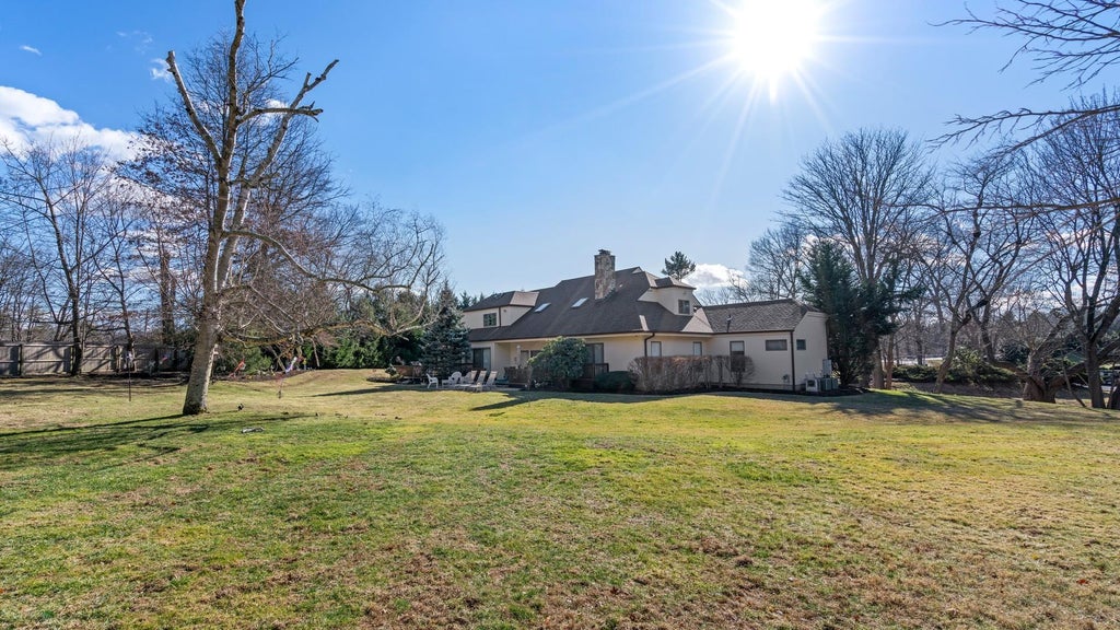 24 of 30 - 23 Store Hill Road, Old Westbury, NY