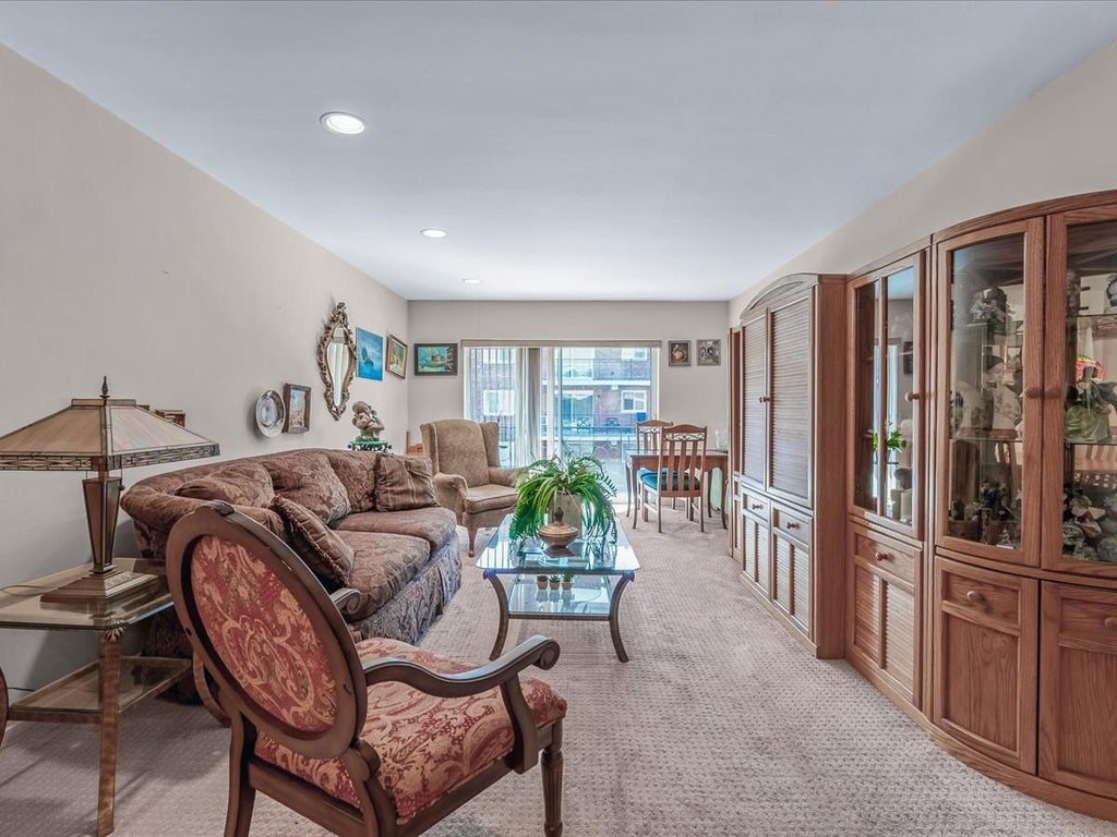 10 of 29 - 200 Atlantic Avenue # 237, Lynbrook, NY