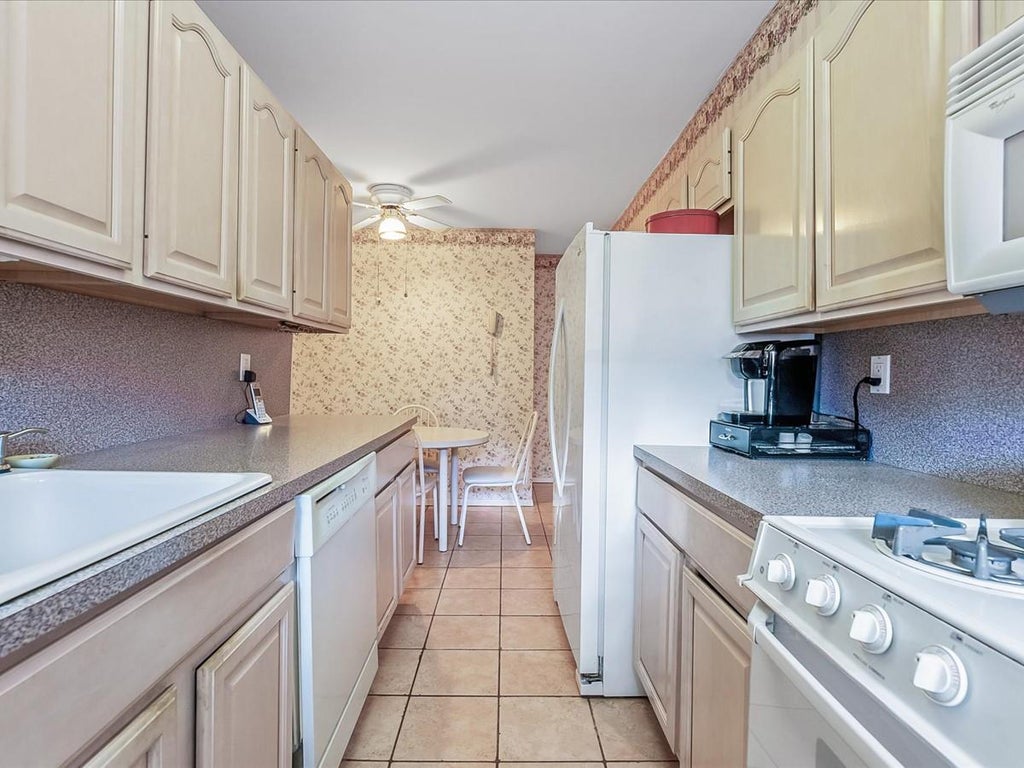 17 of 29 - 200 Atlantic Avenue # 237, Lynbrook, NY