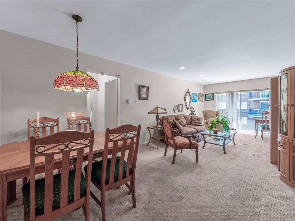 8 of 29 - 200 Atlantic Avenue # 237, Lynbrook, NY