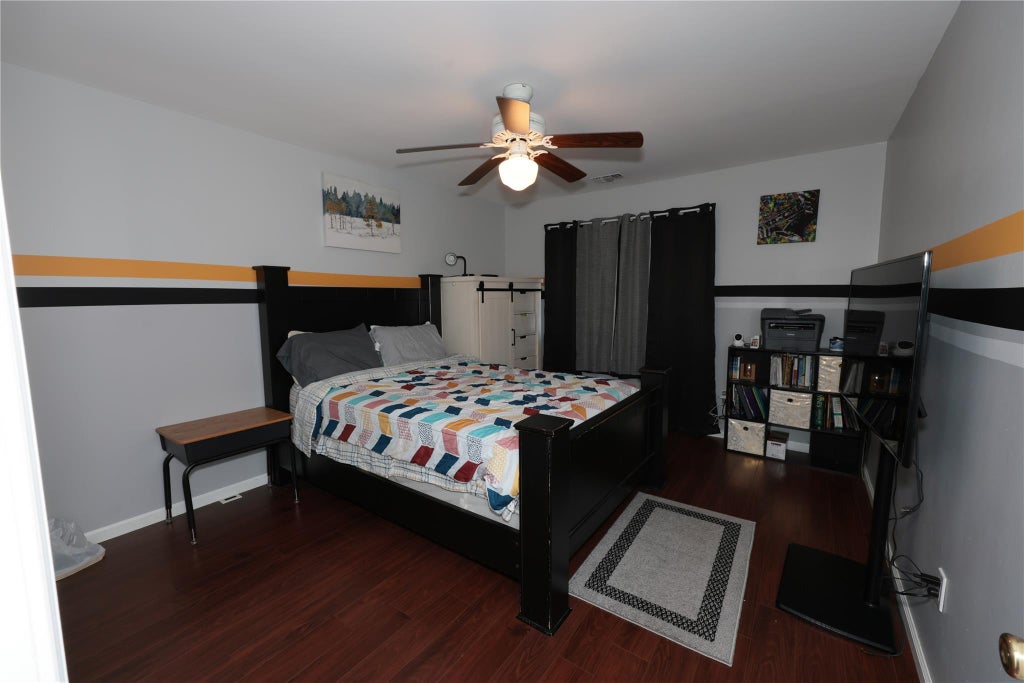 11 of 17 - 15 Goldenwood Circle, Central Islip, NY