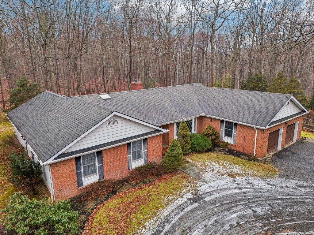 1 of 27 - 11 Woodcutters Path, Nissequogue, NY