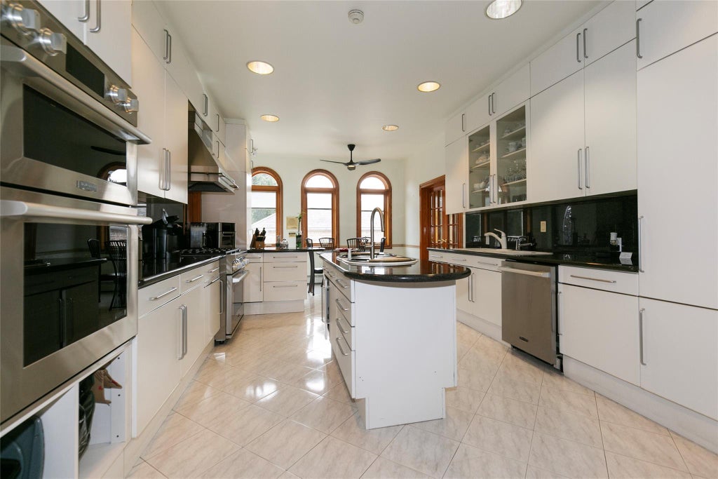 17 of 42 - 6 Summit Place, Malba, NY