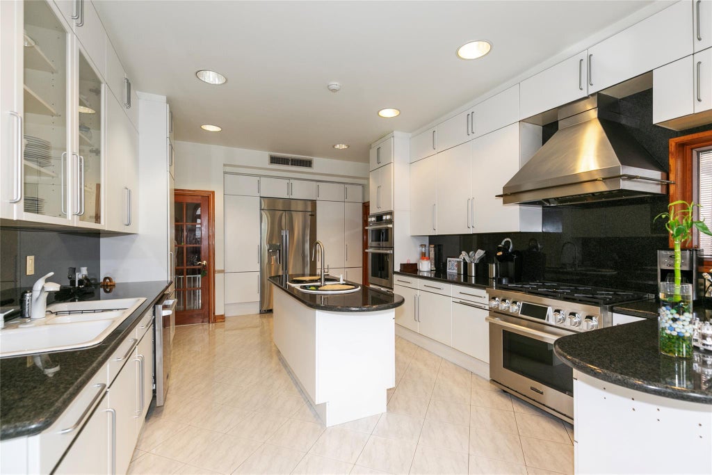 19 of 42 - 6 Summit Place, Malba, NY