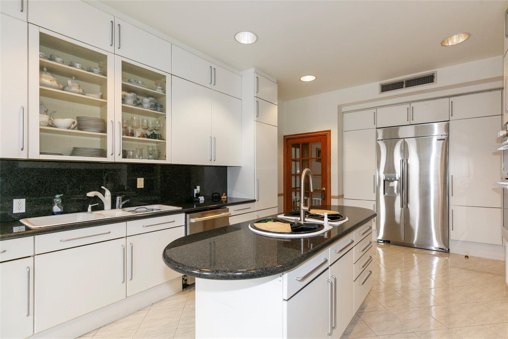 20 of 42 - 6 Summit Place, Malba, NY